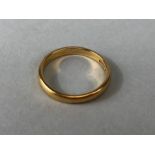 Gold Jewellery, 22ct gold wedding band approximately 3.45g