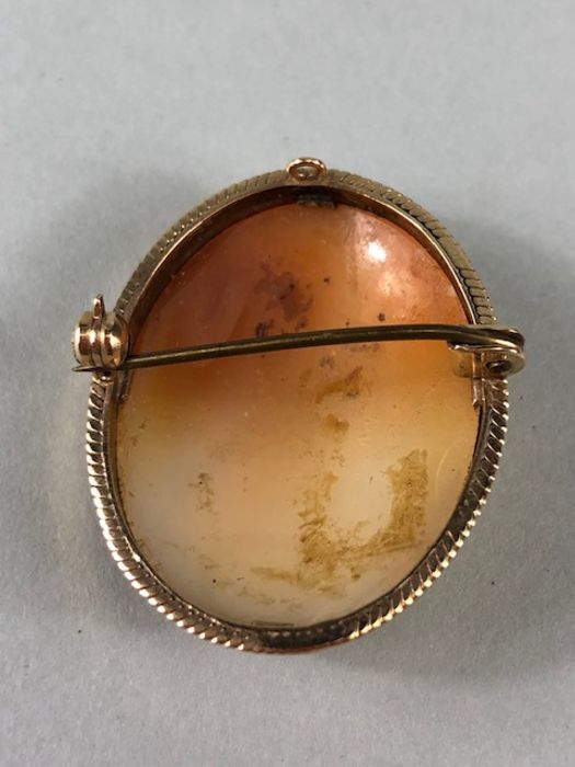 Gold Jewellery, 9ct rose gold watch strap approximately 7.80g and a 9ct gold mounted shell cameo. - Image 3 of 6