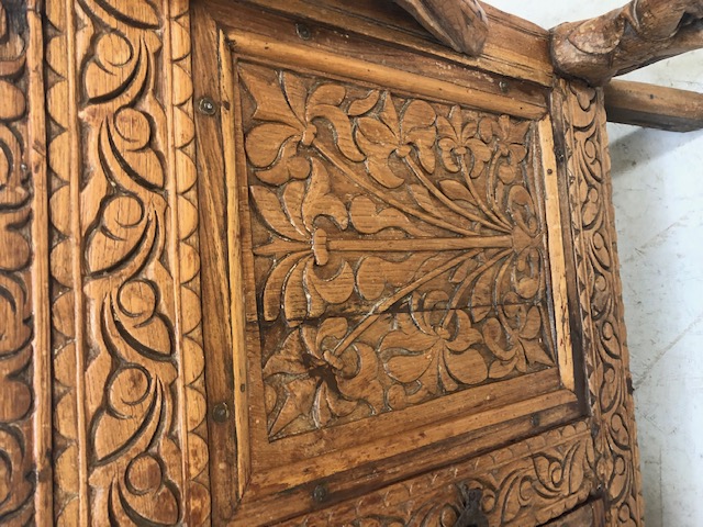 Carved Indian dowry chest on splayed legs with floral carvings and horse and princess carvings, door - Image 19 of 28