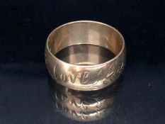 9ct Gold ring/ band engraved with floral sprigs and the words "I love you" size approx 'R' and 6.0g