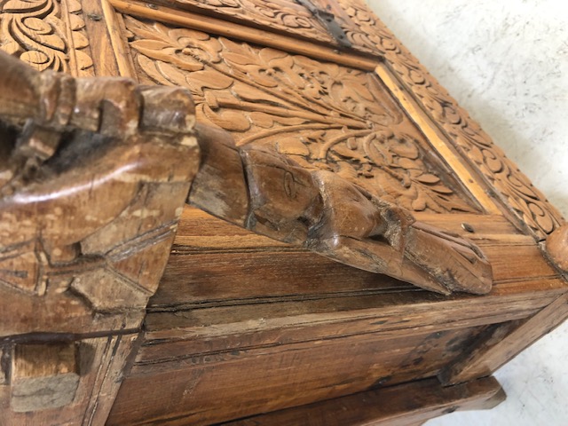 Carved Indian dowry chest on splayed legs with floral carvings and horse and princess carvings, door - Image 9 of 28