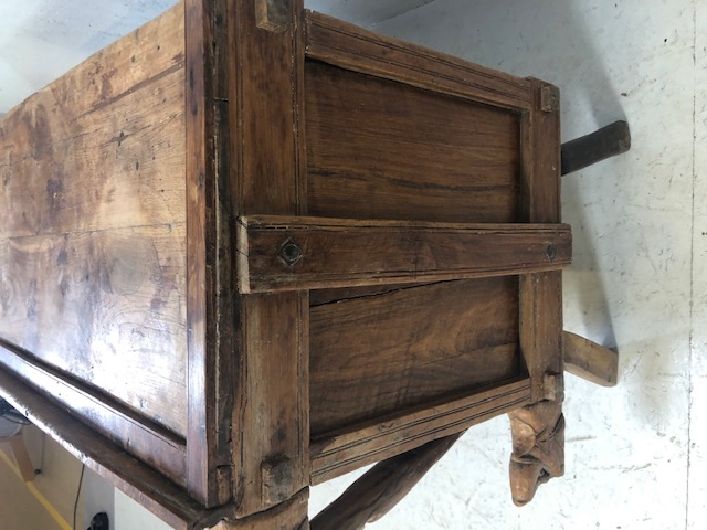 Carved Indian dowry chest on splayed legs with floral carvings and horse and princess carvings, door - Image 26 of 28