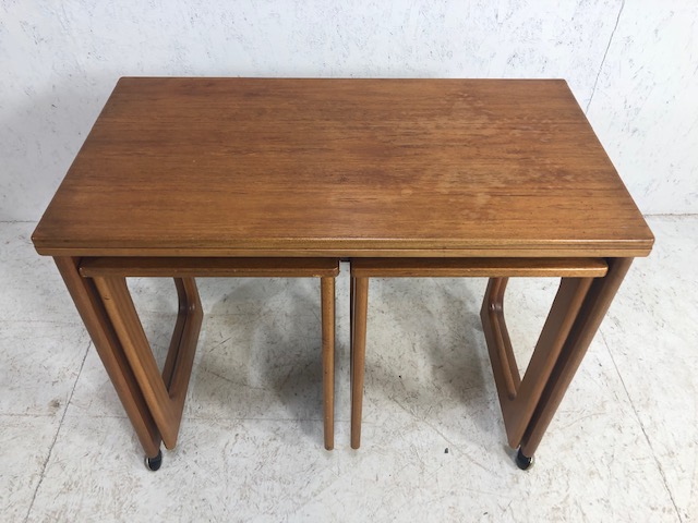 Mid Century A.H. McIntosh & Co Ltd nest of three tables with twist hinged top opening to create - Image 2 of 11