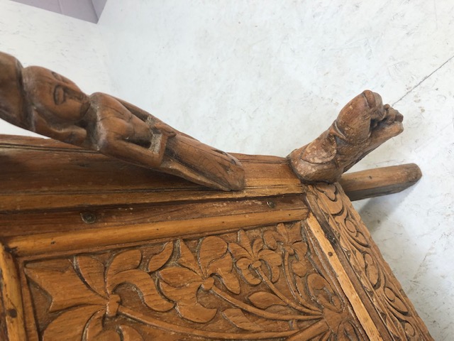 Carved Indian dowry chest on splayed legs with floral carvings and horse and princess carvings, door - Image 18 of 28