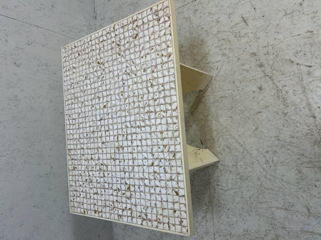 Tiled topped white painted occasional/coffee table approx 68cmx x54cm x 44cm - Image 2 of 5