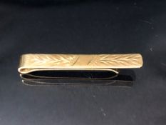 9ct Gold Tie Pin approx 4cm in length and 2.6g