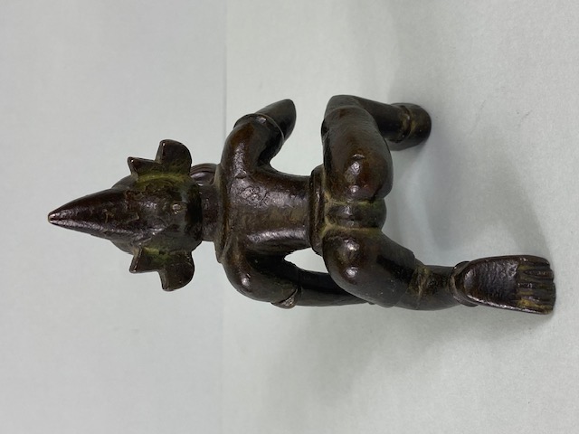 Antique Indian Bronze Hindu Figure of Krishna crawling as a child approximately 11cm high - Image 4 of 5