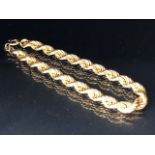 9ct Gold rope link bracelet approx 18cm in length & 5.2g