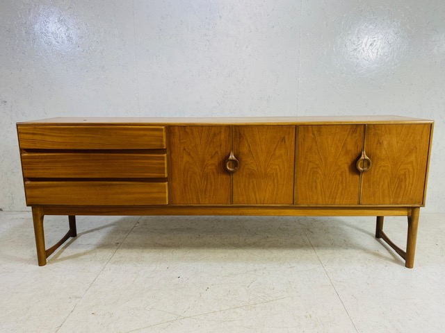 Mid Century sideboard by A.H. McIntosh & Co Ltd with three drawers to the left hand side, - Image 3 of 22