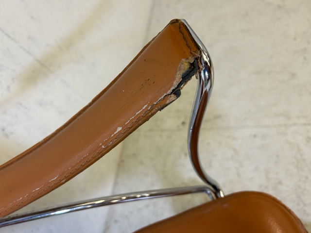 Mid century Style upholstered and chrome framed office chair on casters - Image 3 of 9