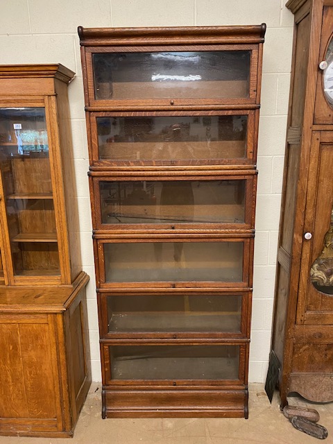 Vintage Globe Wernicke sectional bookcase, with six glass-fronted shelves, approx 87cm x 29cm (