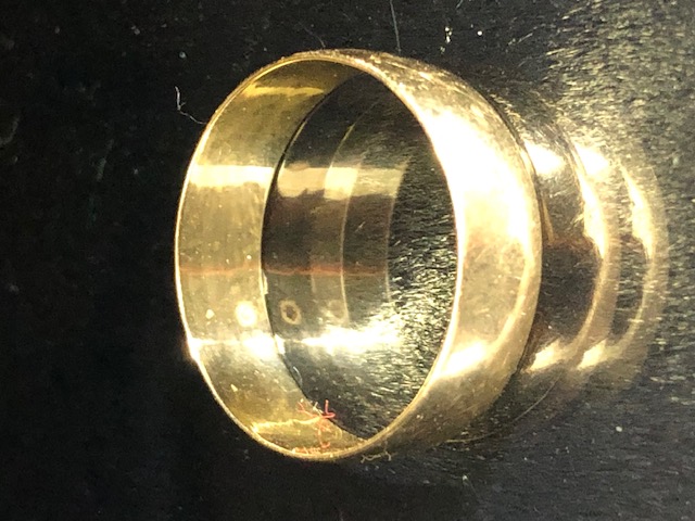 9ct Gold band fully hallmarked, size 'S' and approx 2.4g - Image 3 of 4