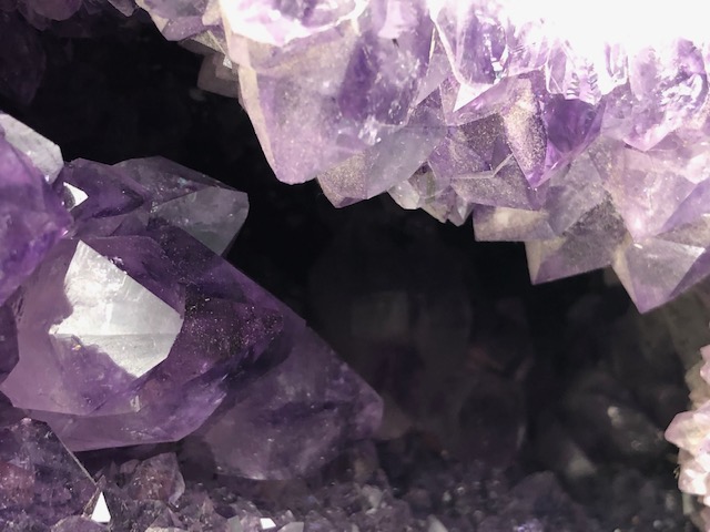 Geological, Crystal , Fossil interest, Madagascan Amethyst crystal cathedral approximately 25cm - Image 8 of 11