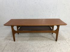 Mid century rectangular coffee table with shelve under approx 117cm x 41cm x 41cm