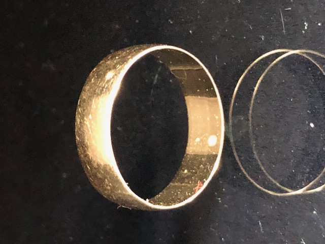 9ct Gold band fully hallmarked, size 'S' and approx 2.4g - Image 2 of 4
