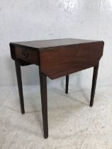 Mahogany pembroke table with drawer to one end, approx 72cm in width