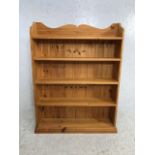 Pine freestanding bookshelf, approx 91cm x 20cm x 123cm tall