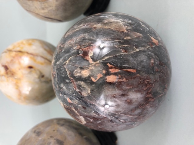 Crystal / Geology interest, Four large polished stone specimen marble spheres approximately 9cm - Image 3 of 6