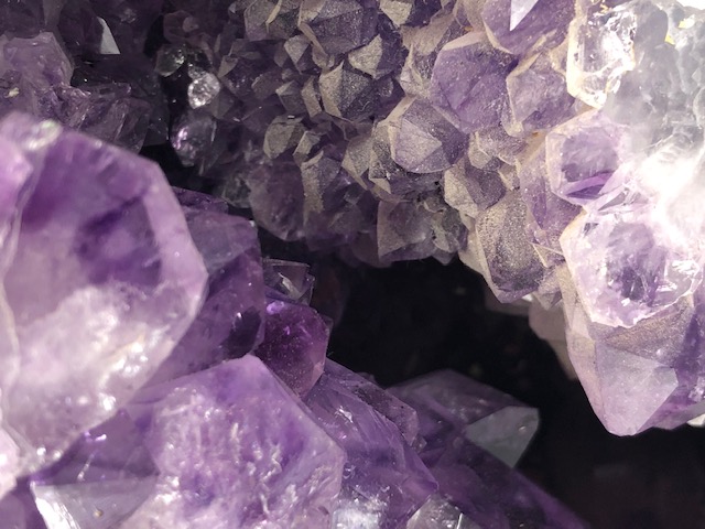 Geological, Crystal , Fossil interest, Madagascan Amethyst crystal cathedral approximately 25cm - Image 7 of 11