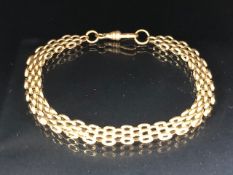 Fully Hallmarked 9ct Gold Gate link bracelet of three and two bar design approx 20cm in length and