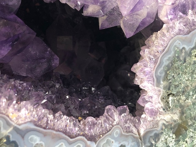 Geological, Crystal , Fossil interest, Madagascan Amethyst crystal cathedral approximately 25cm - Image 9 of 11