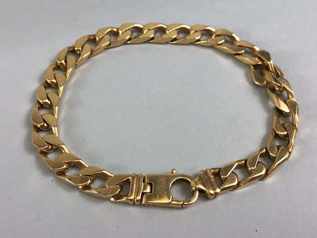 18ct Gold curb link bracelet stamped 750 with good clasp approx 21cm in length and 39.6g - Image 4 of 4