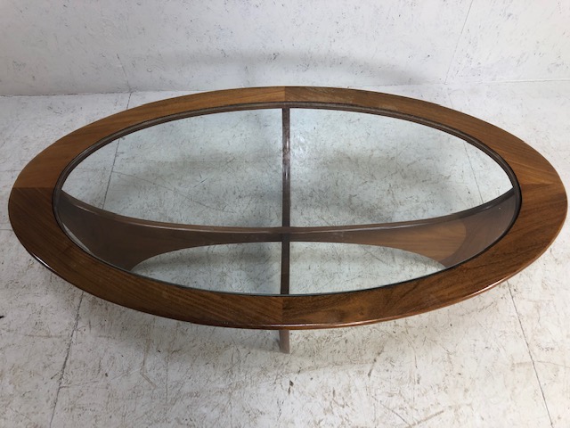 Mid century oval glass topped and teak framed coffee table, approx 122cm wide - Image 2 of 4