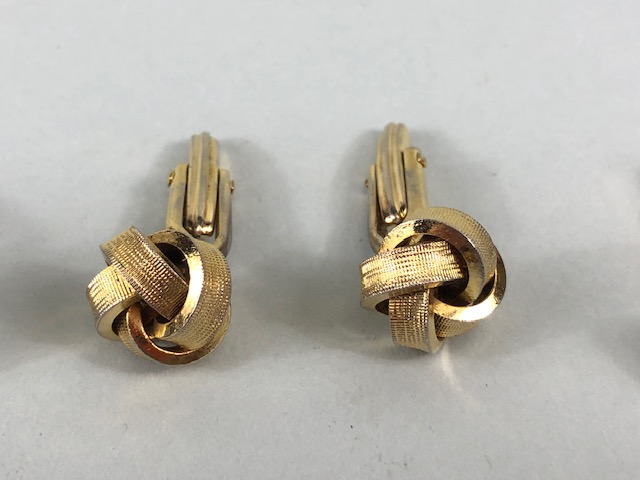 Ten pairs of vintage cufflinks - Image 8 of 9