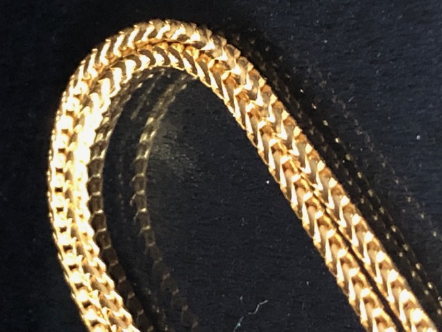 18ct Gold Chain approx 44cm long and 5.3g - Image 2 of 8