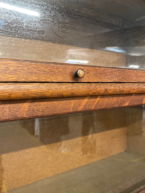 Vintage Globe Wernicke sectional bookcase, with six glass-fronted shelves, approx 87cm x 29cm ( - Image 9 of 13