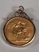 Full Gold Sovereign dated 1913 in a fully hallmarked 9ct Gold pendant mount (total weight approx 9.