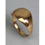 9ct Gold Signet ring approx 3.6g