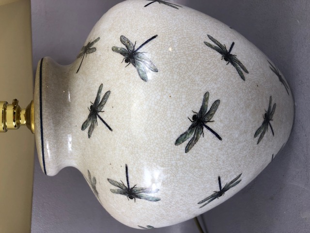 Modern table or side lamp, by India Jane the base of oatmeal crackle glaze with dragon fly design in - Image 2 of 4