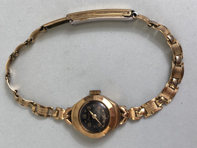 9ct Gold wristwatch by Rotary with Black face and Gold numerals and batons with rolled gold strap - Image 4 of 7