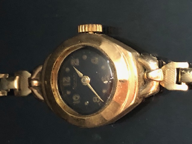 9ct Gold wristwatch by Rotary with Black face and Gold numerals and batons with rolled gold strap - Image 2 of 7