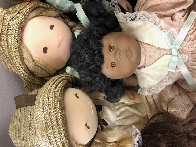 Dolls, collection of vintage dolls in various costumes mostly with bisque heads ranging in size from - Image 5 of 15