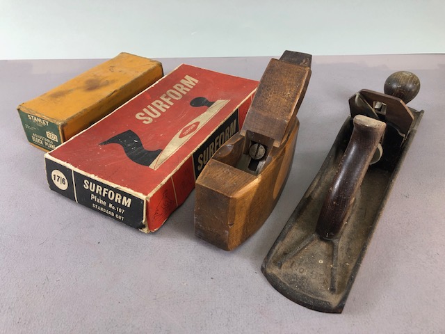 Vintage tools, 3 vintage woodworking planes and a Surform in its box