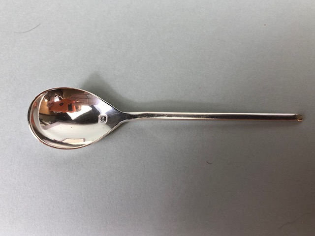 Silver hallmarked coffee spoons, six in total, boxed and hallmarked for London by maker Francis - Image 5 of 8