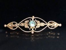 9ct Victorian bar brooch set with Aquamarine and seed pearls approximately 2 g total