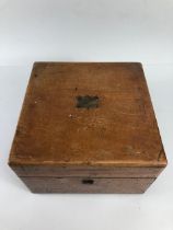 Antique 19th century mahogany apothecary style box lined in velvet with space for 9 dispensing