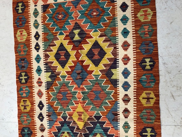 Oriental Rug, Wool hand knotted Chobi Kilim rug with geometric design approx 152 x x100cm - Image 3 of 4