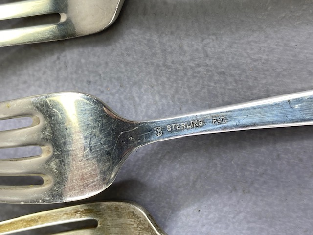 Canteen of American silver cutlery Old Lace pattern all marked STERLING & comprising: 14 small - Image 20 of 28
