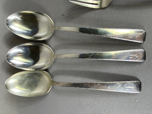 Canteen of American silver cutlery Old Lace pattern all marked STERLING & comprising: 14 small - Image 2 of 28