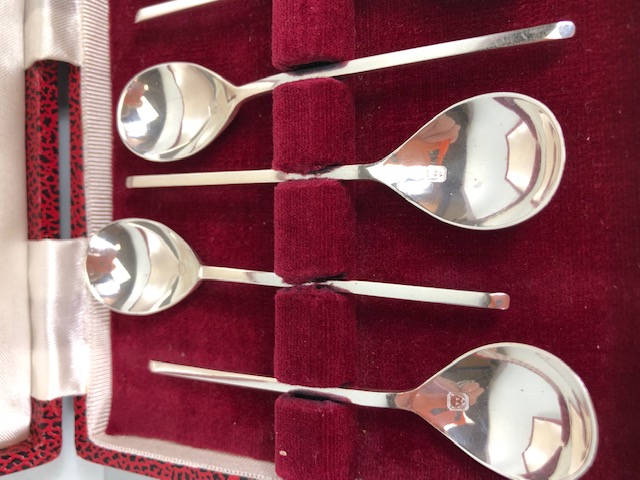 Silver hallmarked coffee spoons, six in total, boxed and hallmarked for London by maker Francis - Image 4 of 8