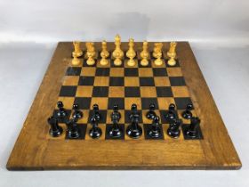 Good antique boxwood chess set: J. Jaques & Son, Ltd., London, ENGLAND.'The Staunton Chessmen', with