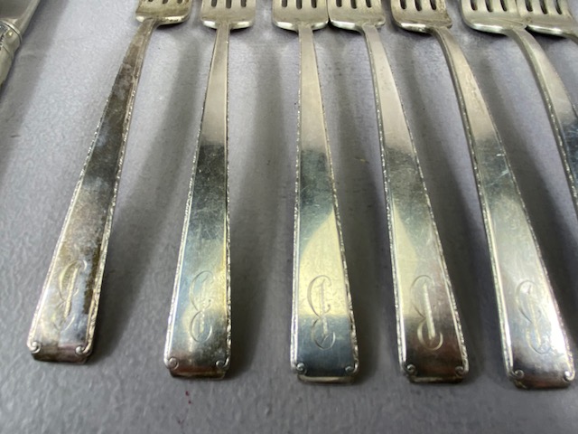 Canteen of American silver cutlery Old Lace pattern all marked STERLING & comprising: 14 small - Image 18 of 28