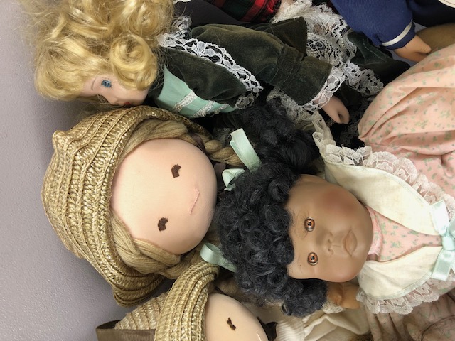 Dolls, collection of vintage dolls in various costumes mostly with bisque heads ranging in size from - Image 12 of 15