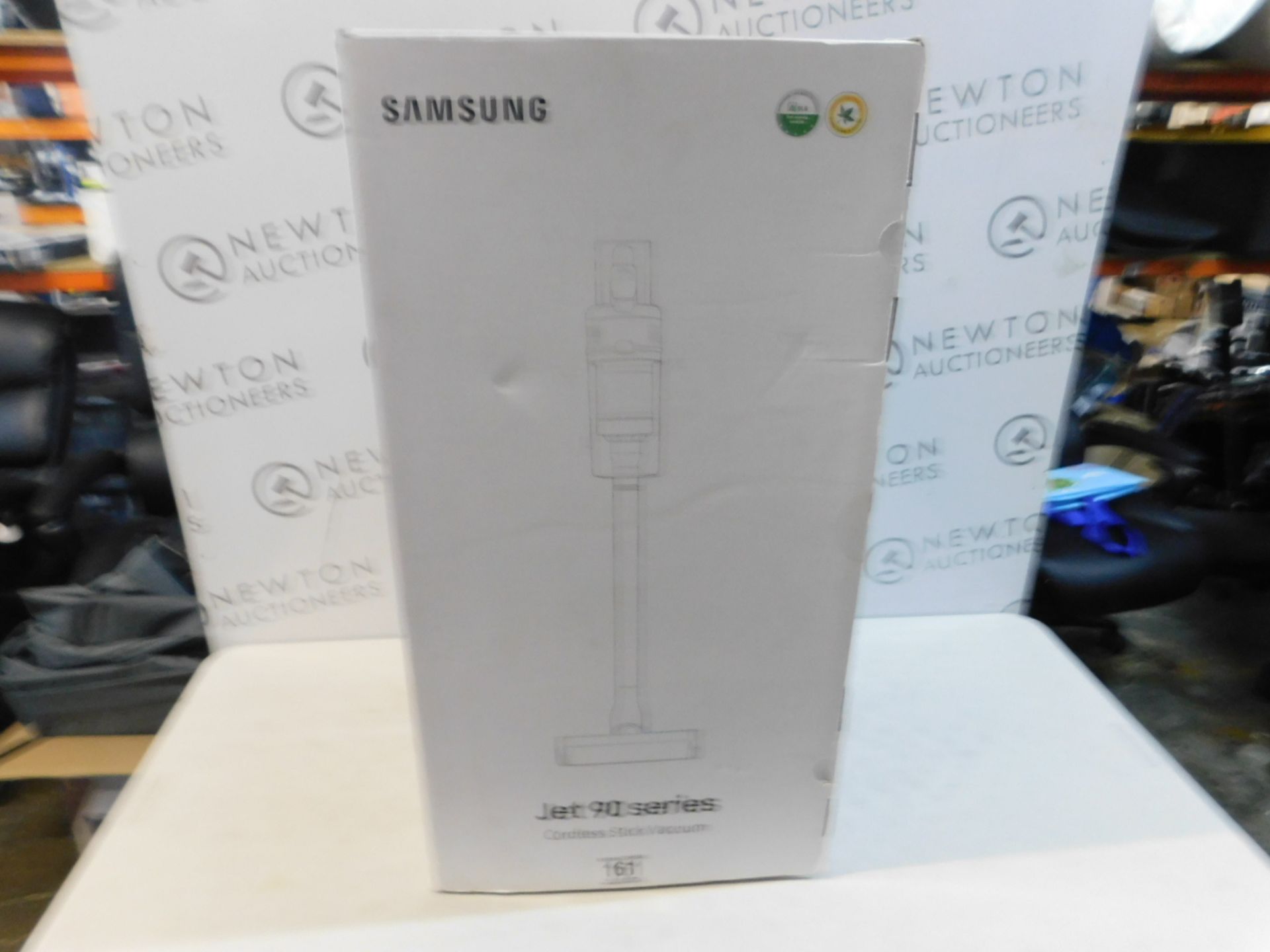 1 BOXED SAMSUNG JET 90 PRO VACUUM CLEANER WITH BATTERY RRP Â£599 (NO CHARGER)