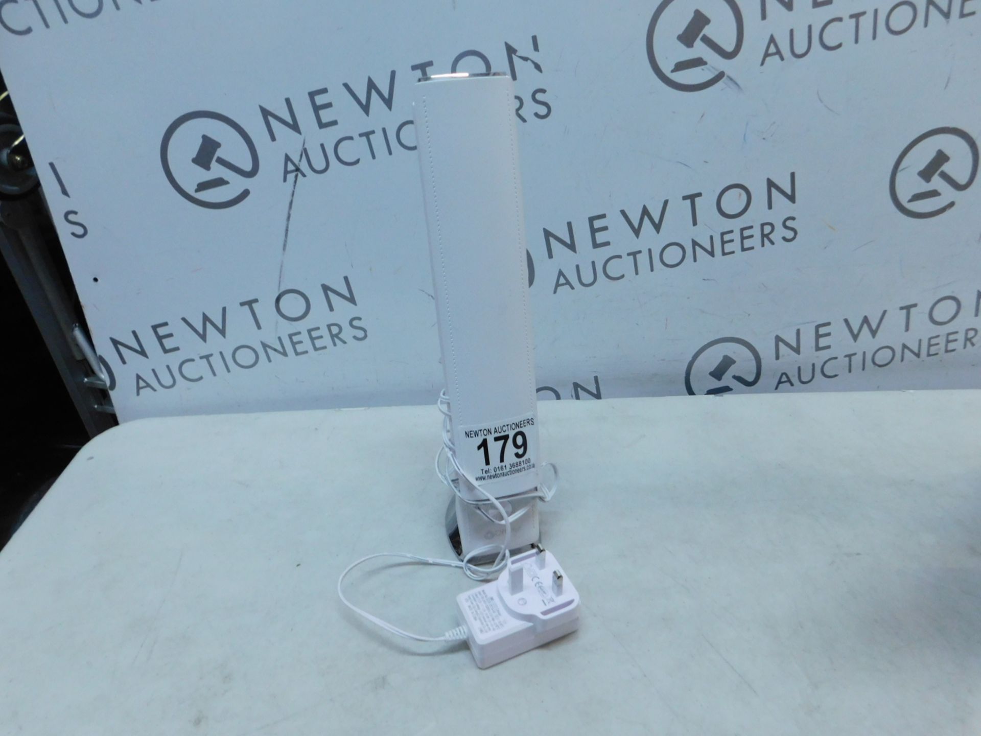 1 OTTLITE LED DESK WHITE LAMP WITH DIGITAL LCD DISPLAY RRP Â£49.99