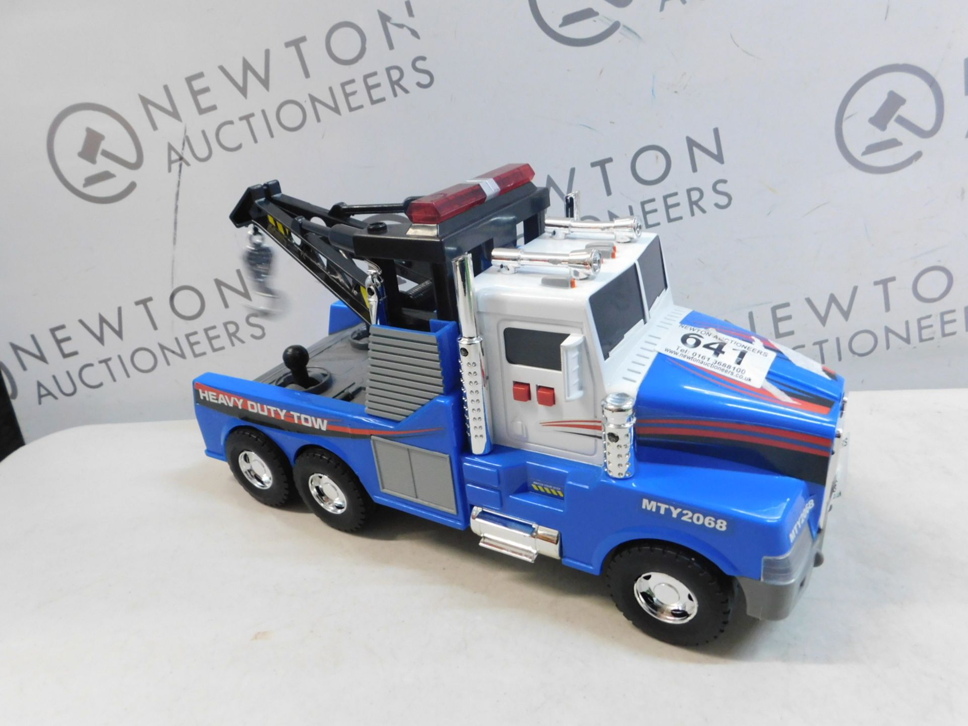 1 TONKA MIGHTY TOW TRUCK CAR RRP Â£39.99